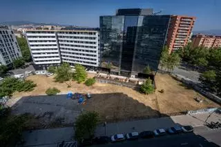 Barcelona rescata terrenos vacíos del 22@ para planificar más de 700 pisos protegidos