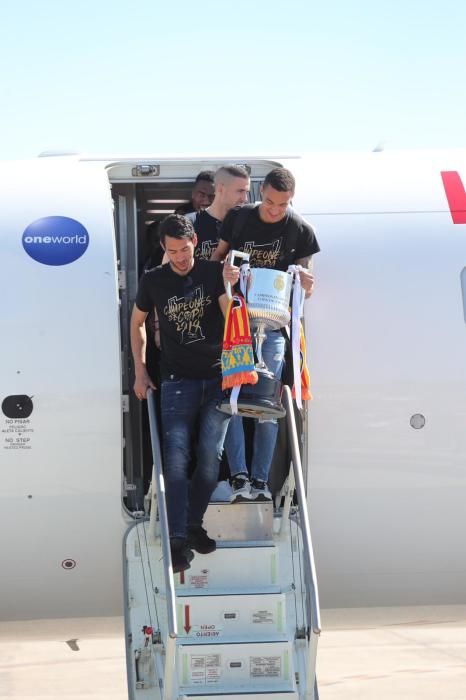 La fiesta del Valencia CF con la afición