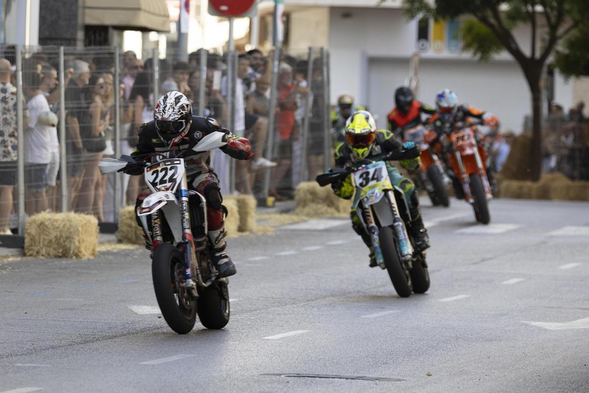 Todas las imágenes de la 73ª edición de la carrera urbana de motos de Xàtiva