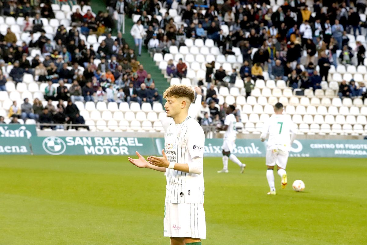 Las imágenes del Córdoba CF - Linense