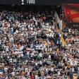 Una grada de Mestalla con la afición del Valencia CF