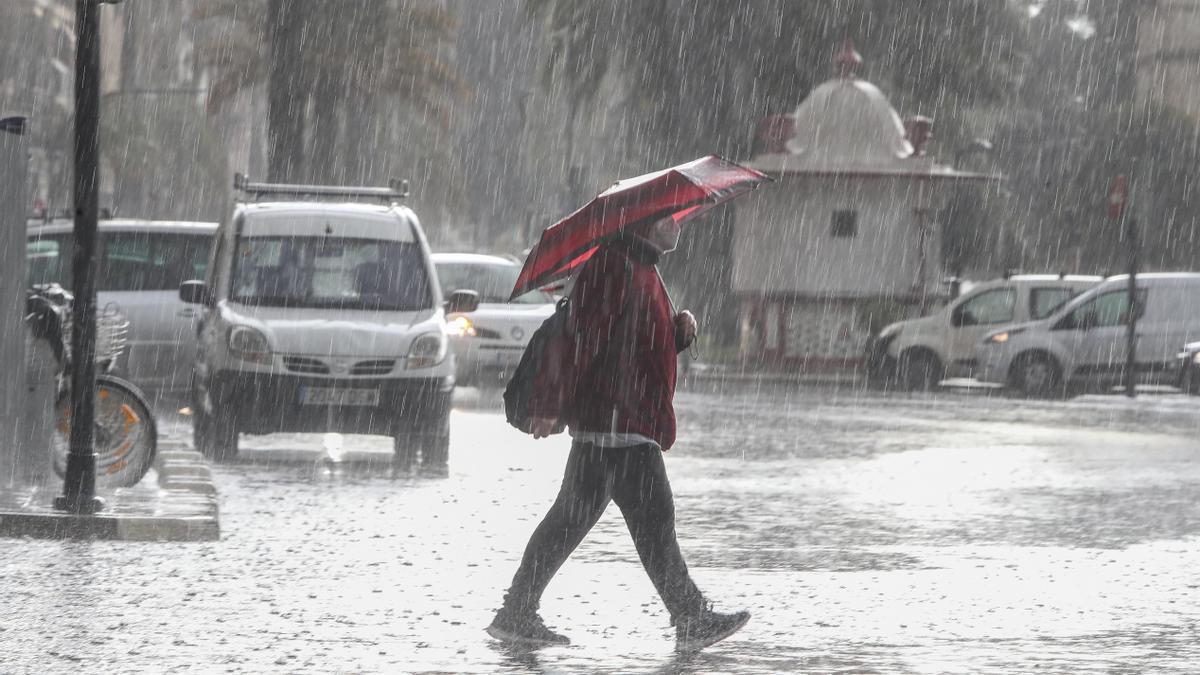 El tiempo en Semana Santa en Valencia: la lluvia amenazará los días de fiesta y sólo se salvará uno.