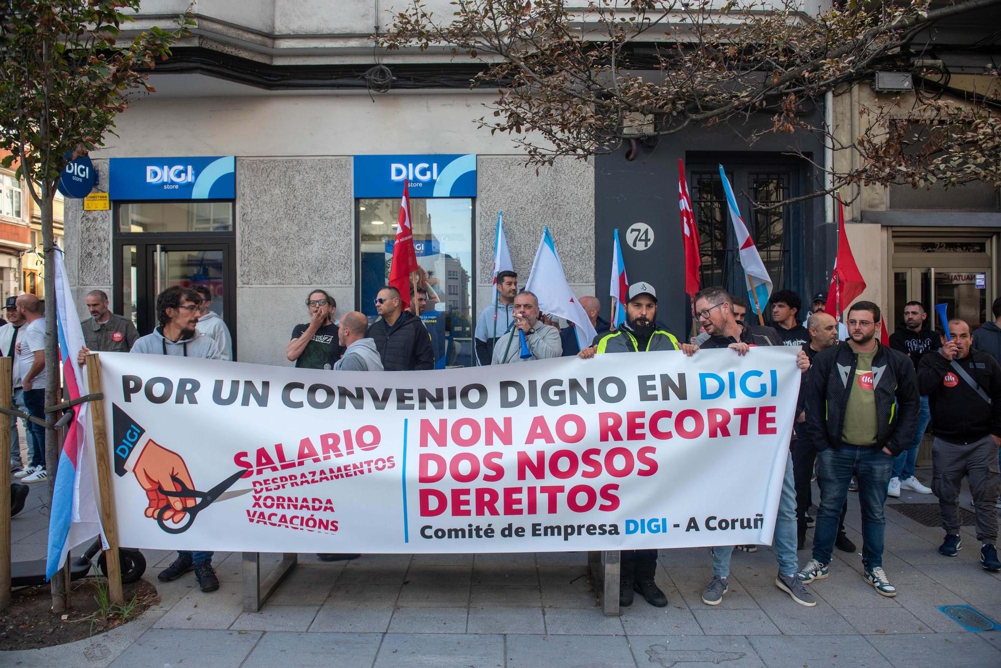 Concentración de trabajadores de DIGI en Juan Flórez