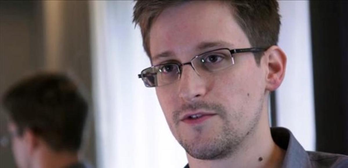 Snowden, en la roda de premsa que va oferir a l’aeroport de Moscou setmanes enrere.