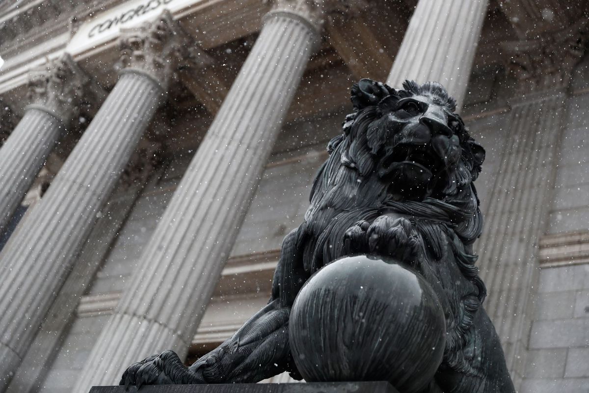 Leones del Congreso de los Diputados.