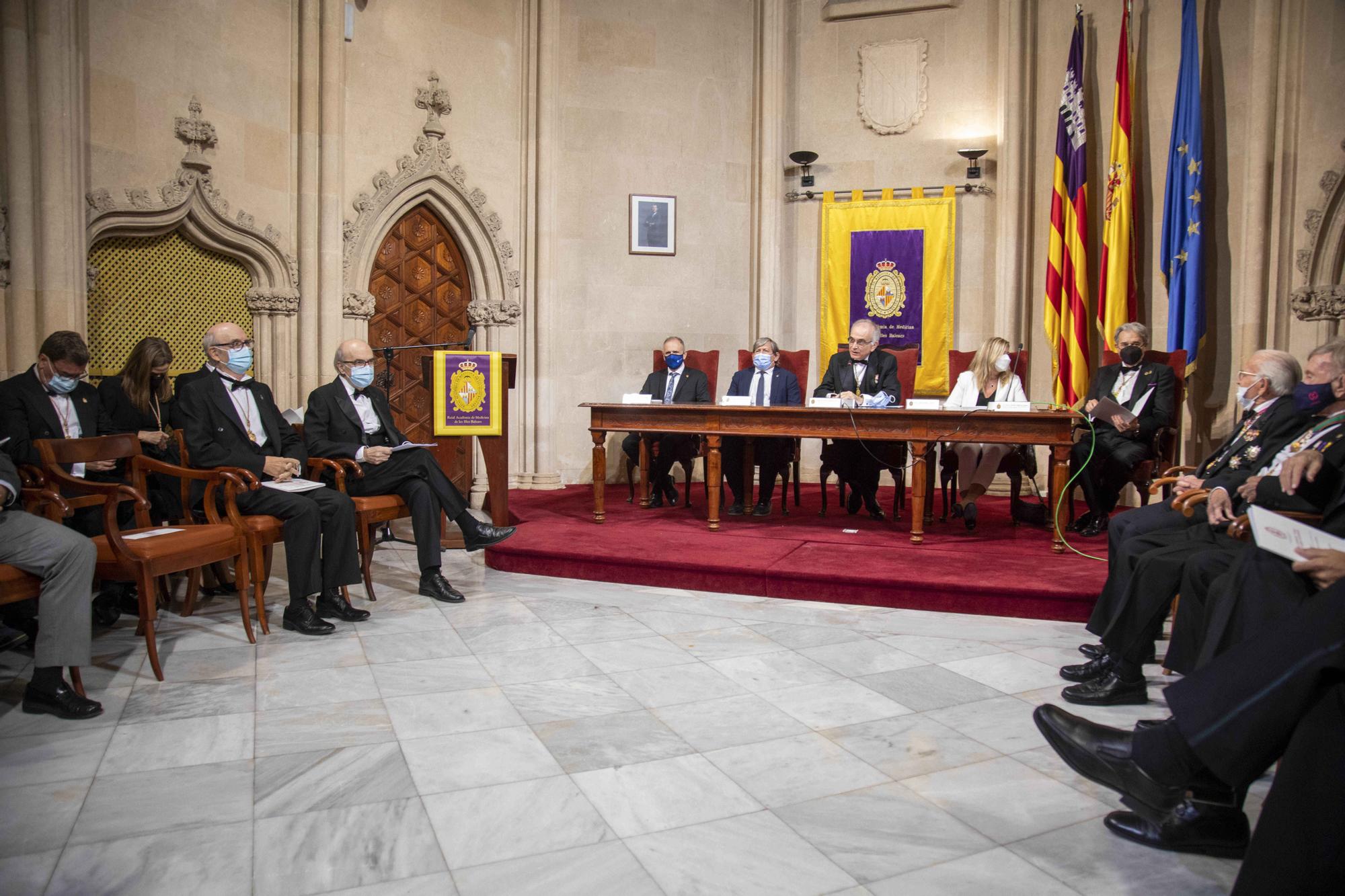 Oriol Bonnín, académico de honor de la Real Academia de Medicina