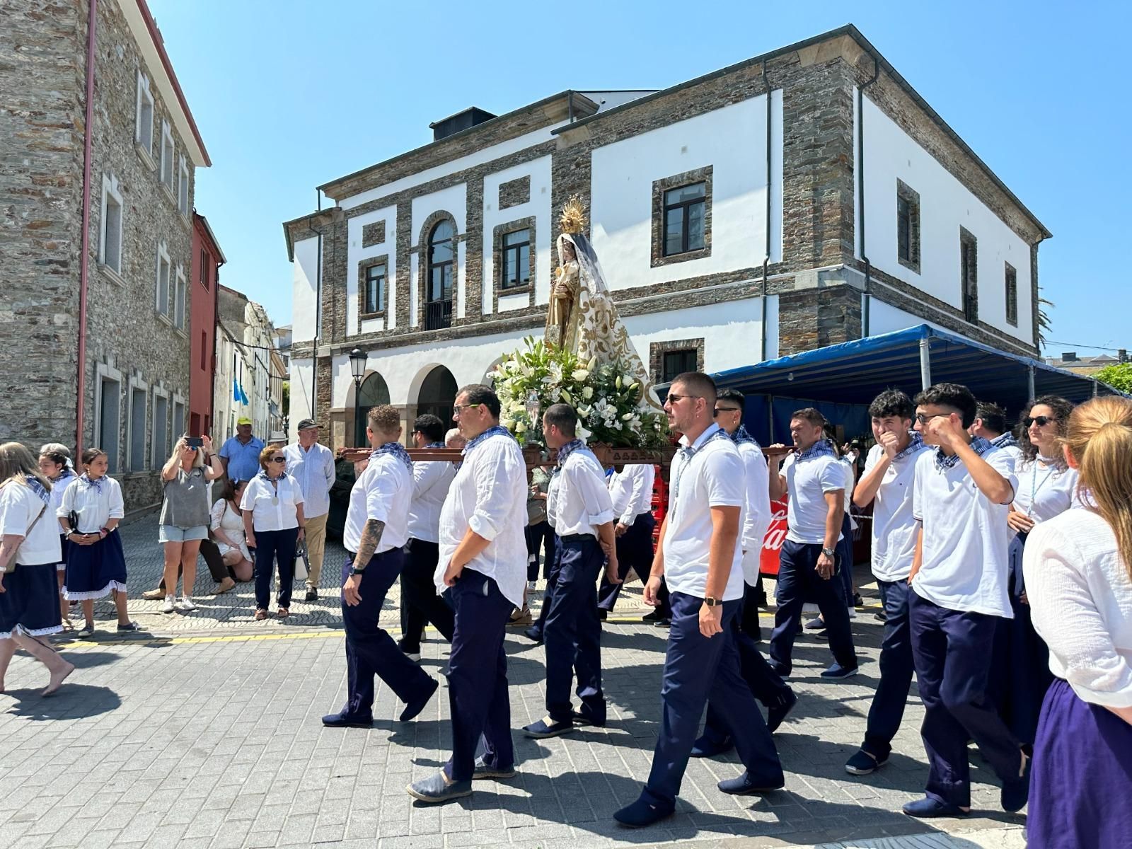 EN IMÁGENES: La procesión de la virgen del Carmen en Tapia de Casariego