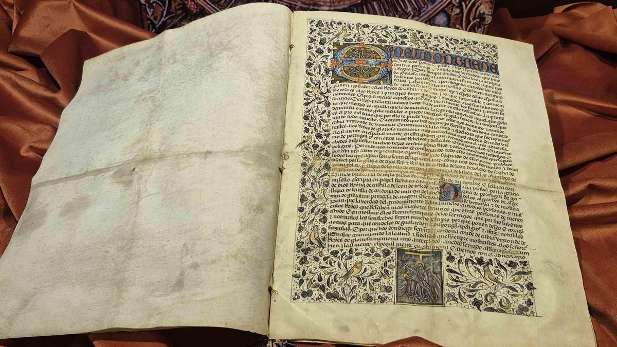 Exposición de uno de los privilegios de la Corona de Castilla concedidos a Cabra.