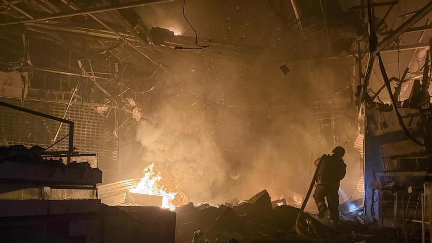 Nuovi attacchi russi a Kiev dopo la fine della tregua di tre giorni