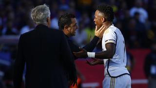 Xavi: "A Vinicius le tengo mucho respeto y le toco la cara de cariño"