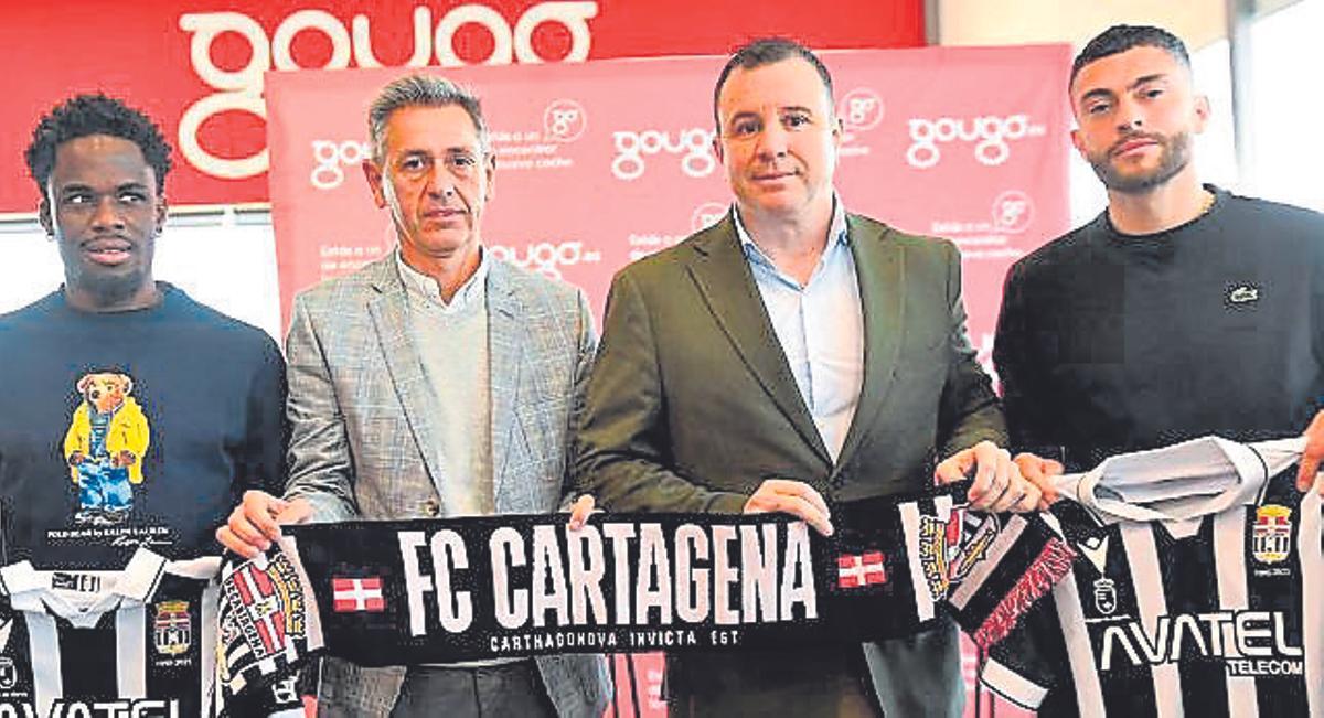 Presentación de los nuevos fichajes del FC Cartagena.