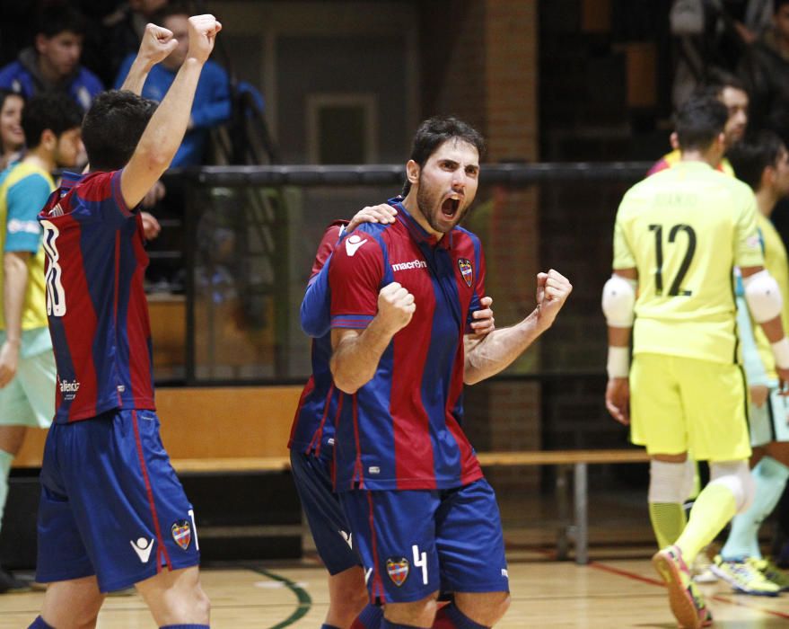 Las mejores imágenes de la victoria del Levante Fútbol Sala en Copa frente al Barça