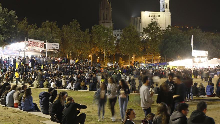 Les barraques hauran de servir aigua gratuïta per les Fires de Girona