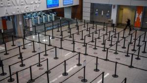 Aeropuerto de Uruguay vacío por la pandemia.