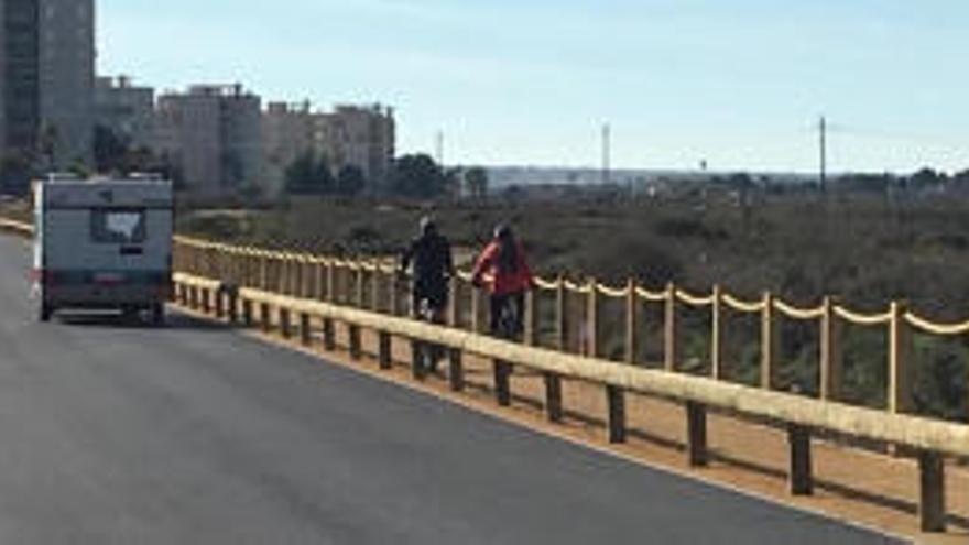 El Consell plantea suprimir el tráfico en la carretera que une Arenales con Urbanova por el Pativel