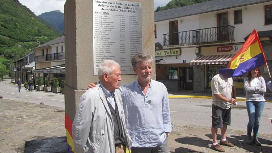 El alcalde de Zaragoza dedica a la república su primer acto