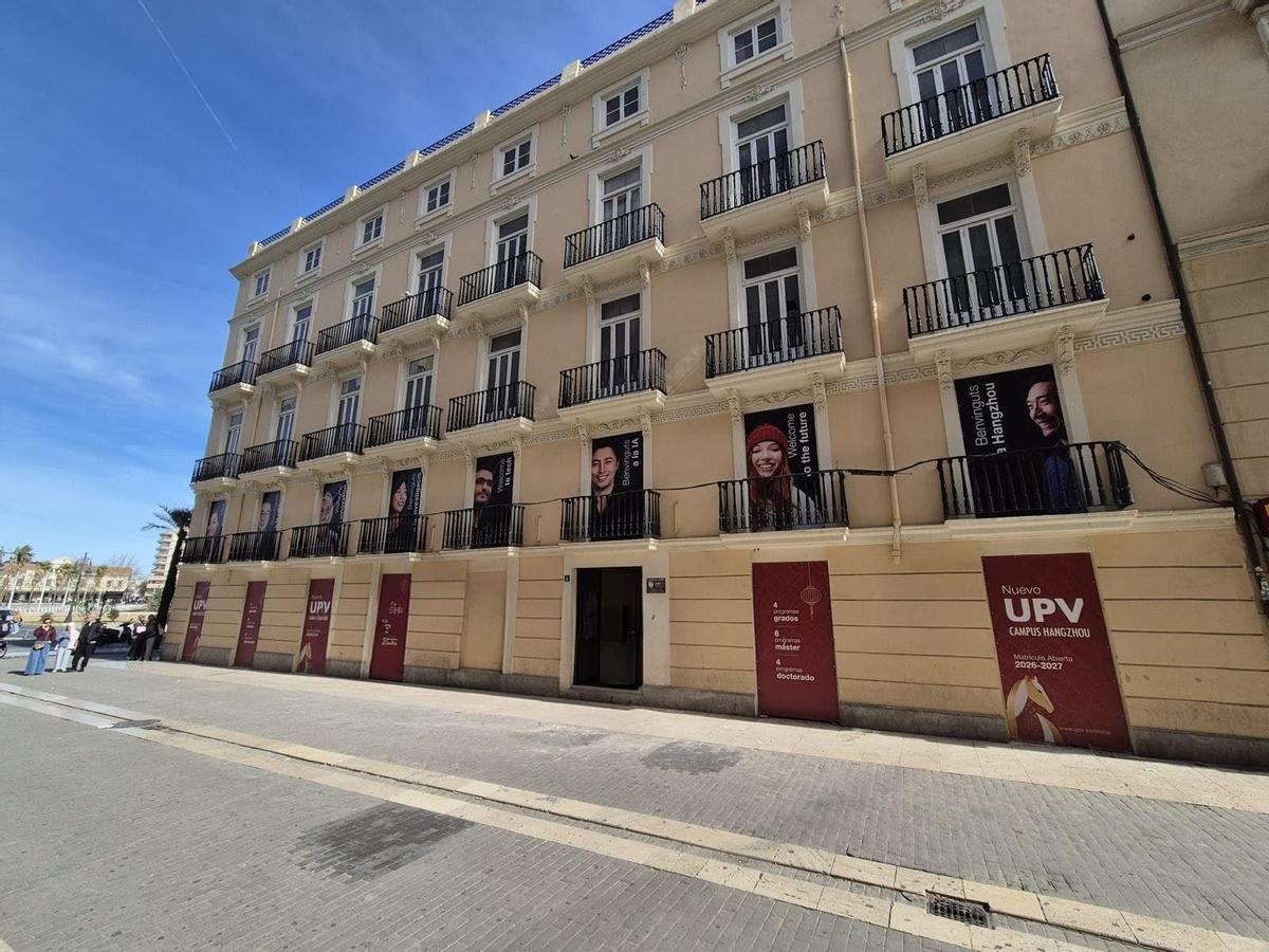 Edificio de la antigua 'Casa de los Caramelos' de València.