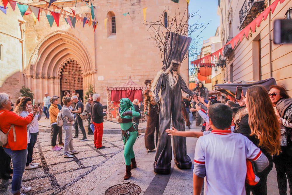 Orihuela rescata su pasado en su tradicional Mercado Medieval