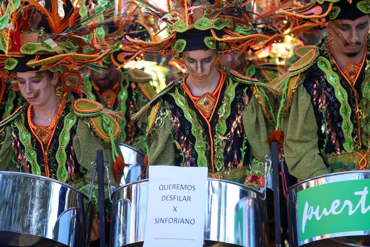 Fotogalería | Valdepasillas se consolida como culmen al Carnaval de Badajoz