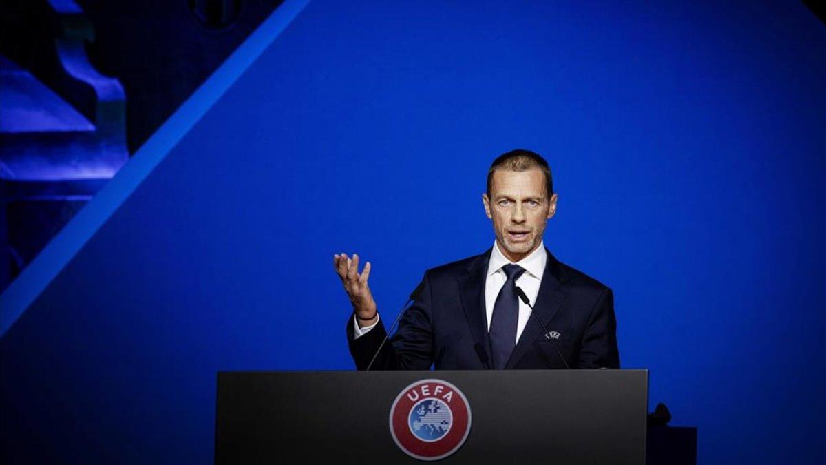 Aleksander Ceferin, presidente de la UEFA, ha celebrado la vuelta de la Bundesliga