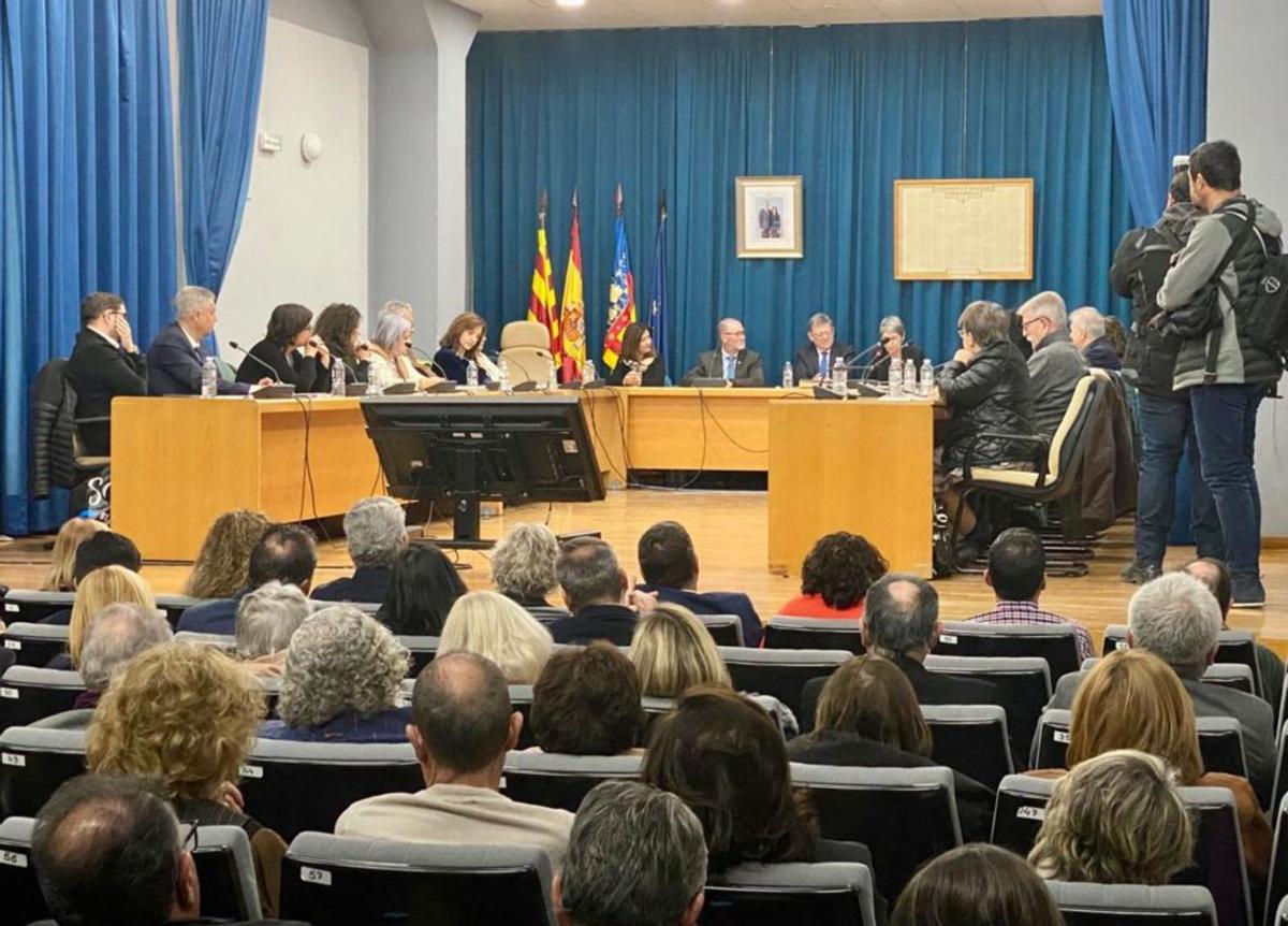 Visita del Consell Valencià de Cultura para apoyar la repatriación de los restos de Altamira