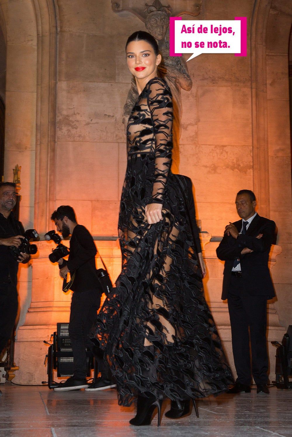 Kendall Jenner llega a la fiesta del 70 aniversario de Longchamp en la Opera Garnier de Paris