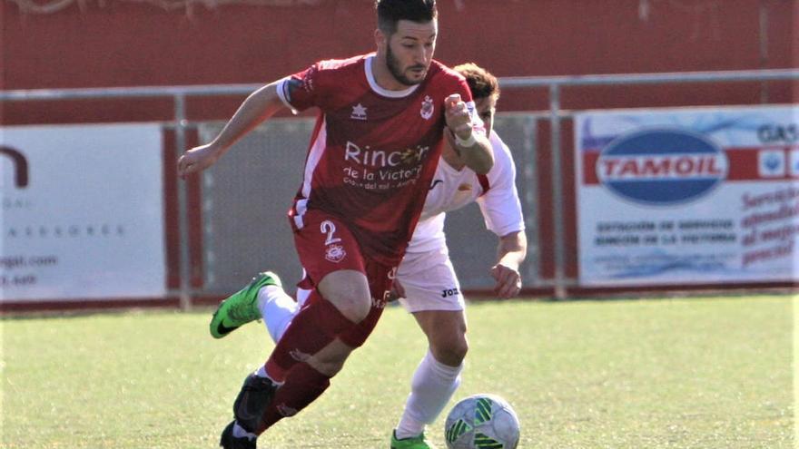 El jugador Miguelito en un encuentro con el Rincón.