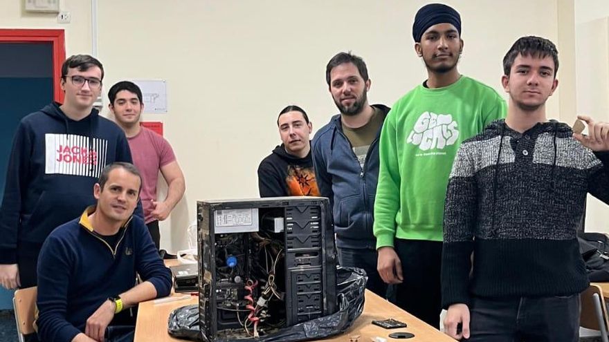 Un instituto de Tavernes &#039;resucita&#039; a empresas afectadas por la DANA