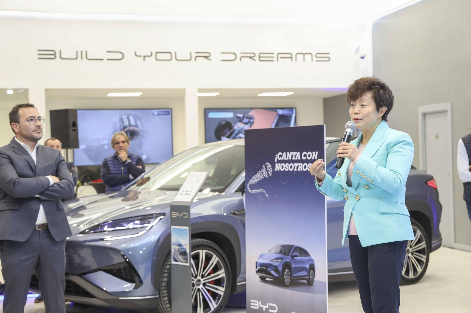 QUADIS Dream inaugura el primer centro BYD en Alicante.