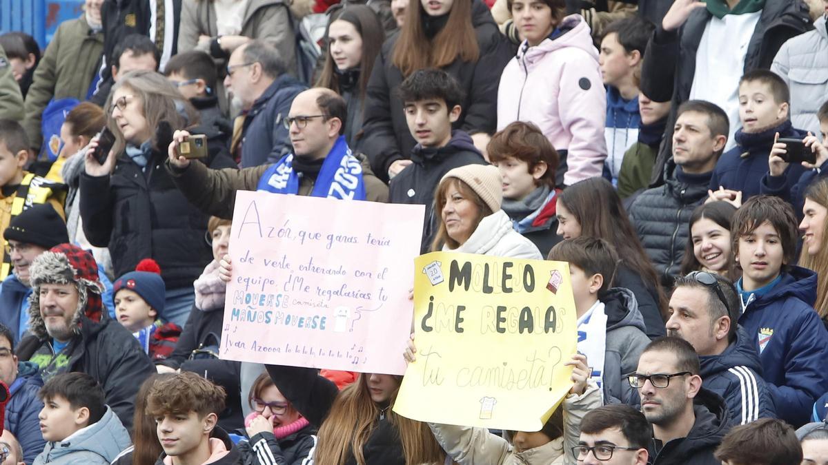 En imágenes | Gran expectación en el entrenamiento a puerta abierta del Real Zaragoza en La Romareda