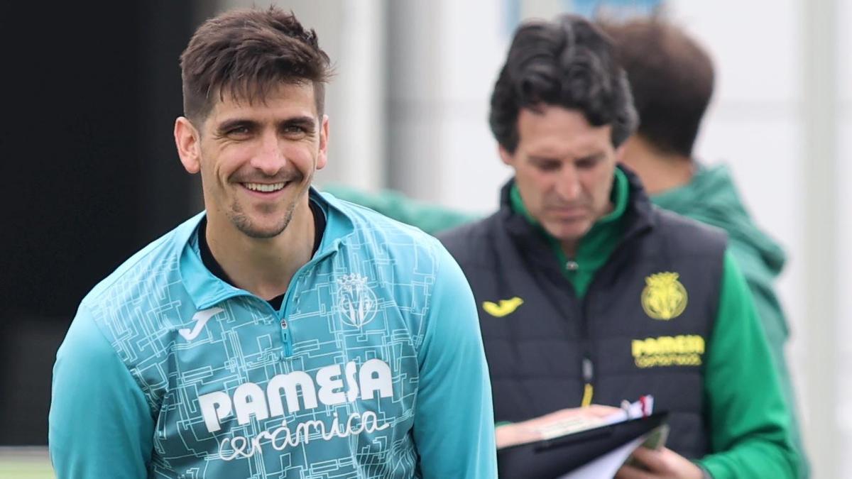 Unai Emery y Gerard Moreno, en un entrenamiento del Villarreal.