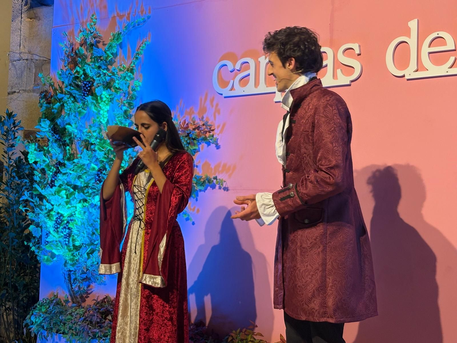 Así se vivió la recreación histórica de la pisada de la uva en la Fiesta de la Vendimia