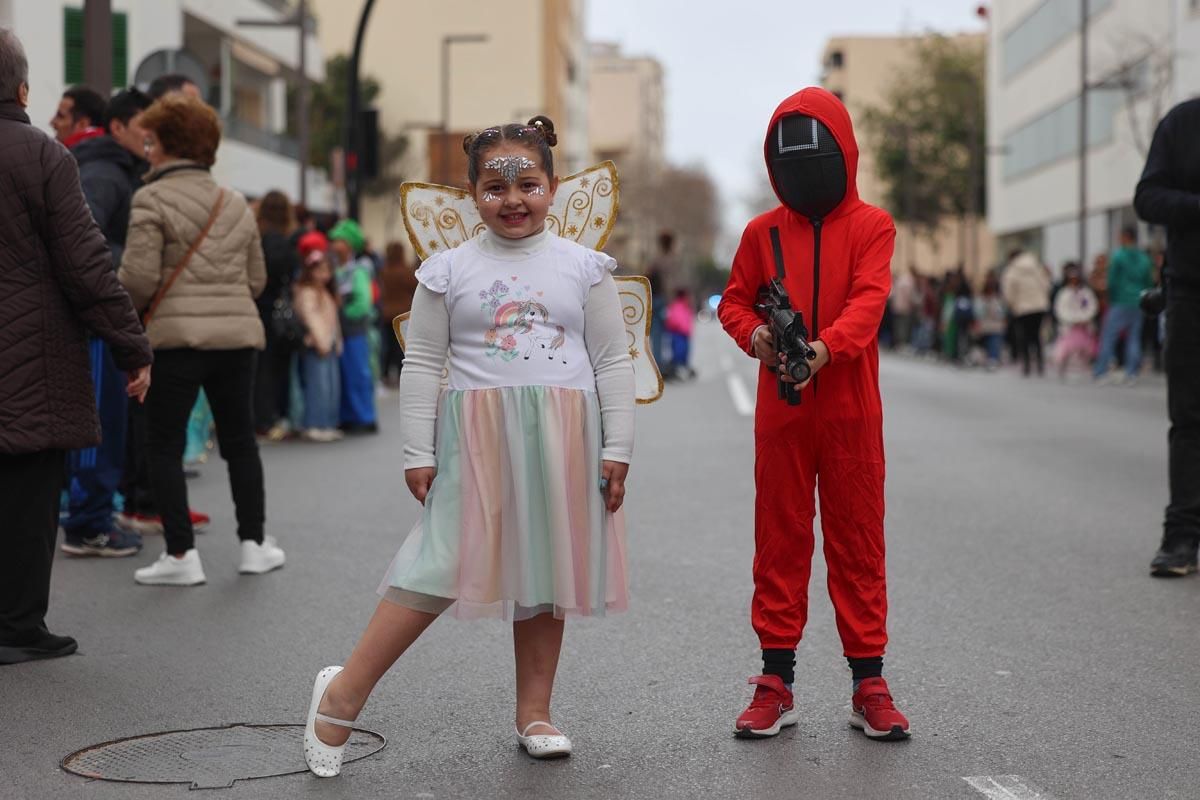 Búscate en las imágenes de la rúa de Carnaval de Ibiza