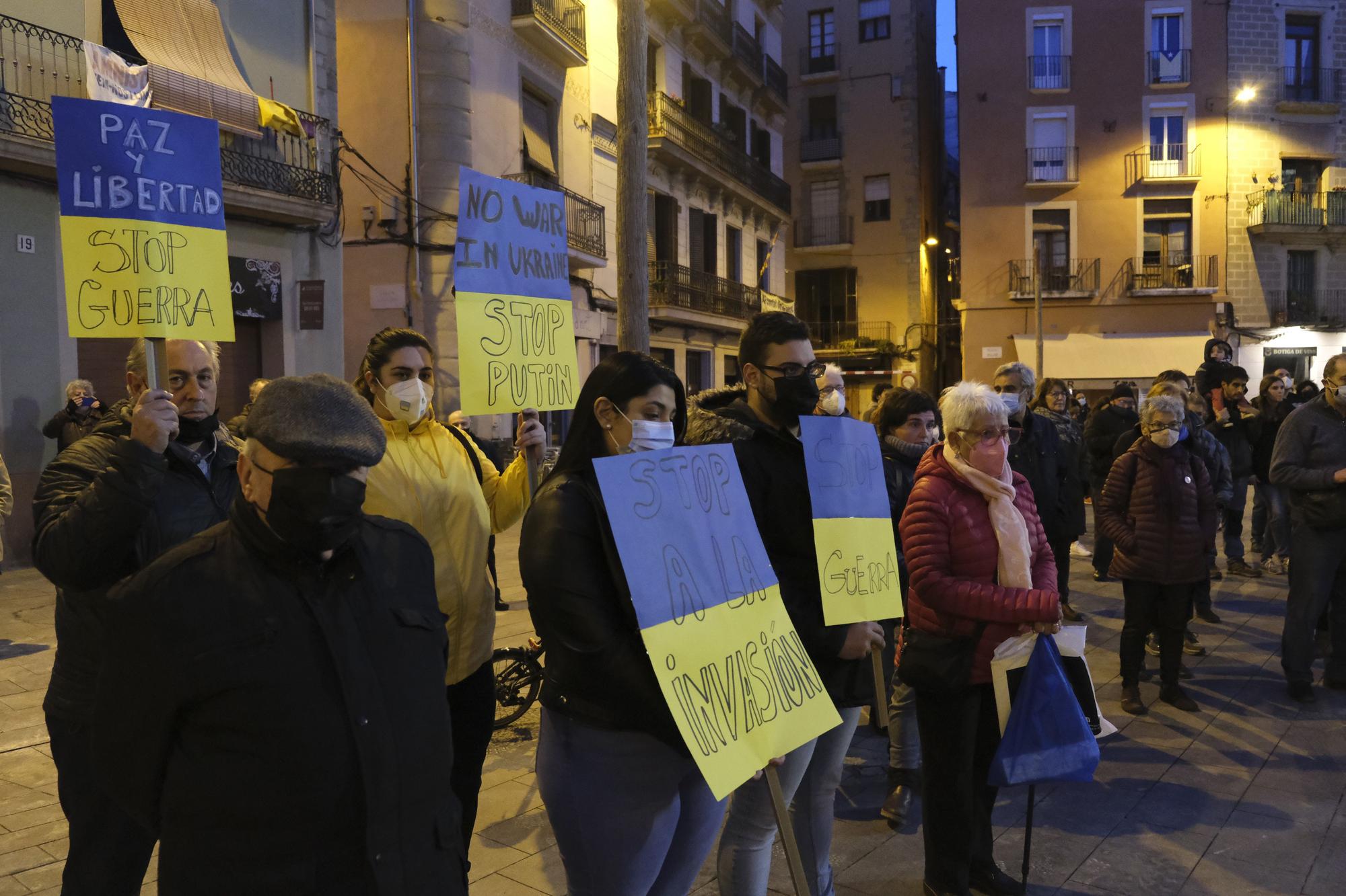 Concentració a Manresa per demanar la pau a Ucraïna