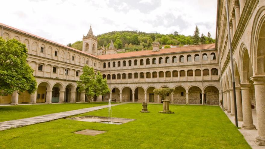 Claustro del monasterio de Santo Estevo do Sil // Turismo de Galicia