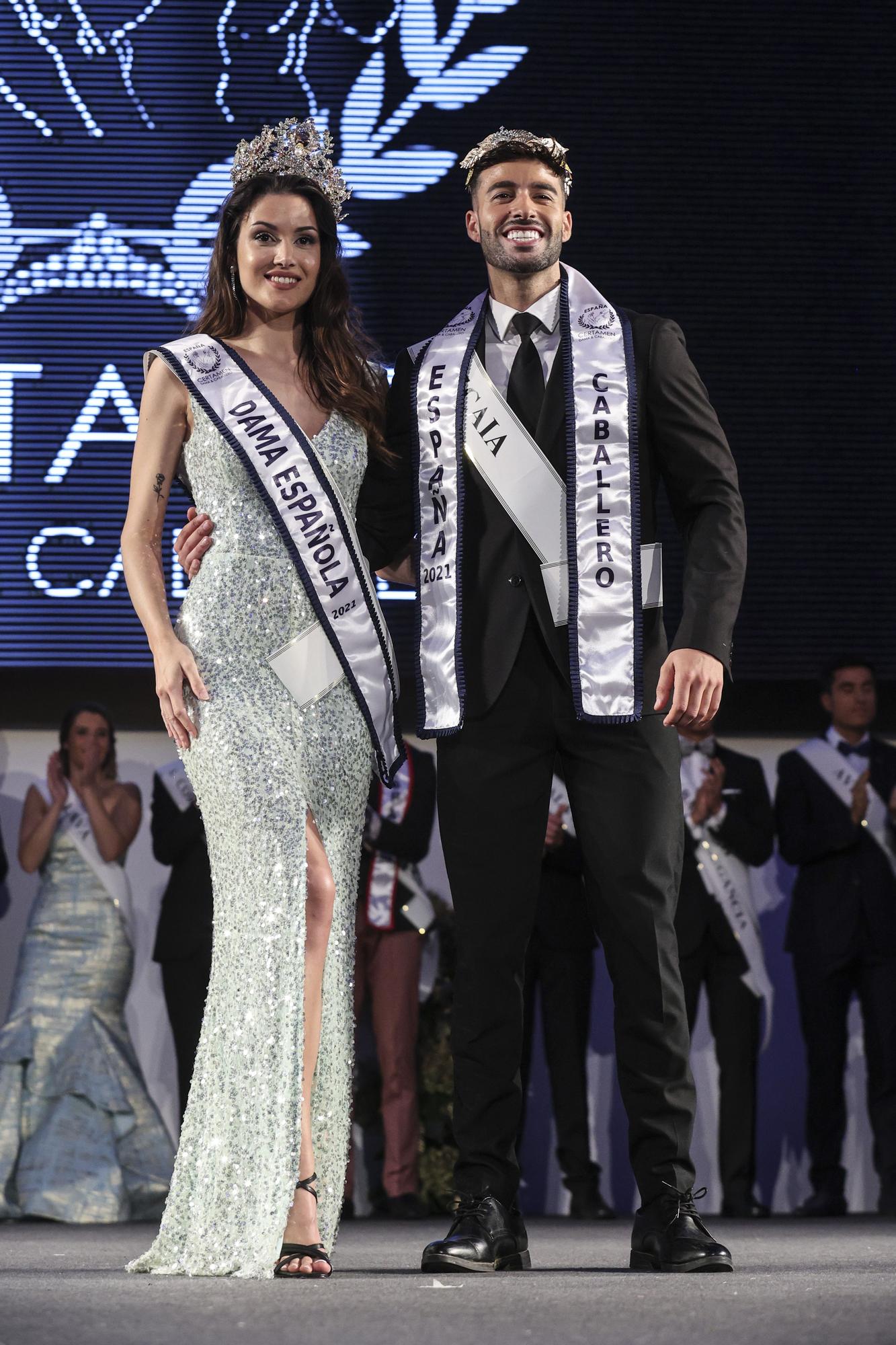 Las imágenes del desfile en Oviedo del certamen de belleza nacional “Dama y Caballero”