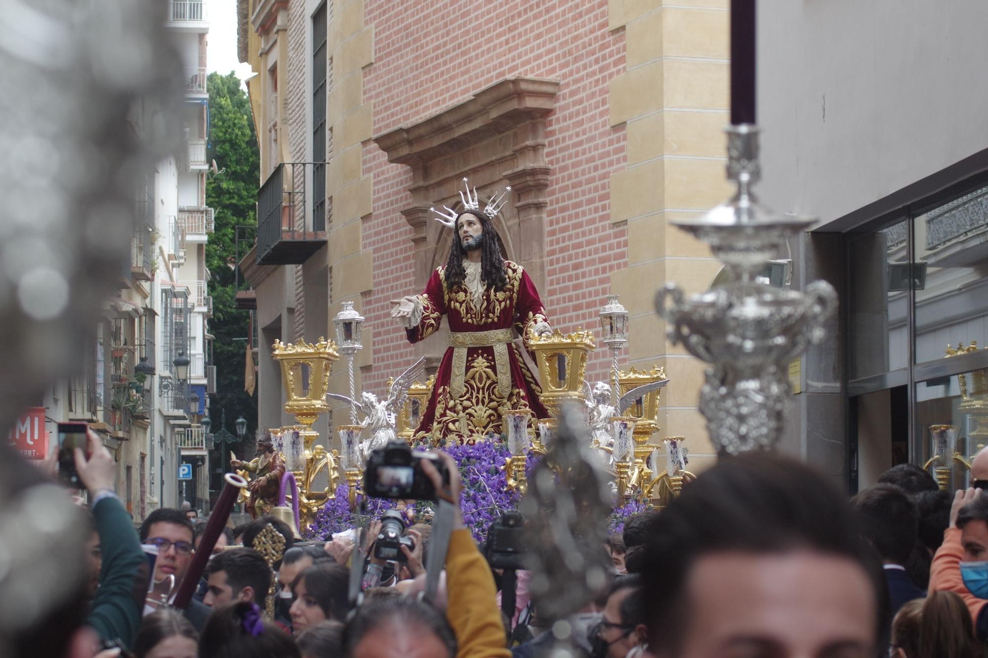 Desde la iglesia de San Julián, el Señor Orando en el Huerto iniciaba su camino a la Catedral, donde será la primera en llegar de las 14 cofradías