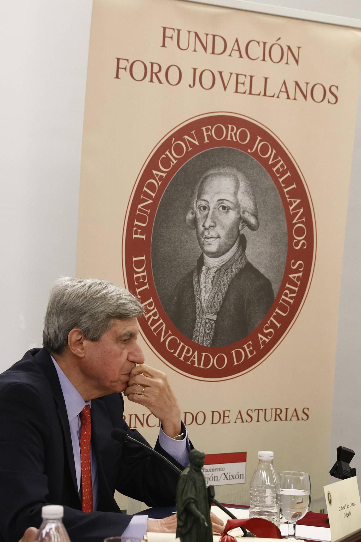 José Luis García Delgado, patrono de honor del Foro Jovellanos (en imágenes)