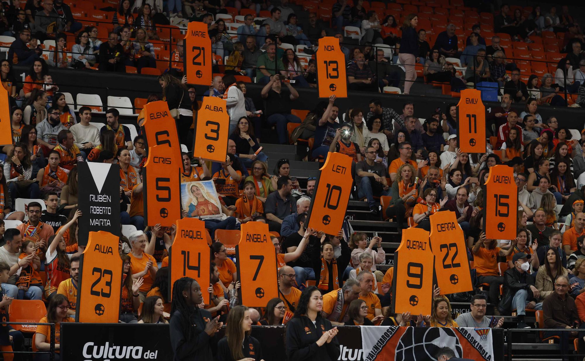 Valencia Basket - Perfumerías Avenida