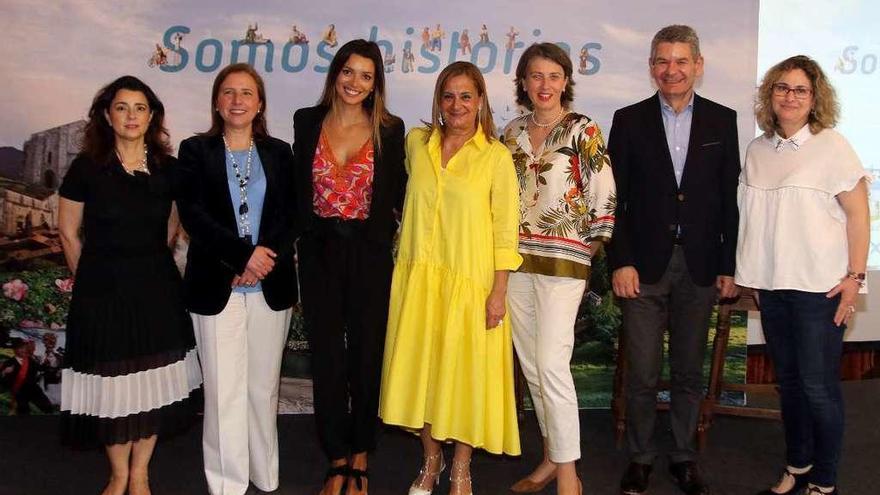 Carmela Silva y Santos Héctor, ayer en Oporto. // FdV