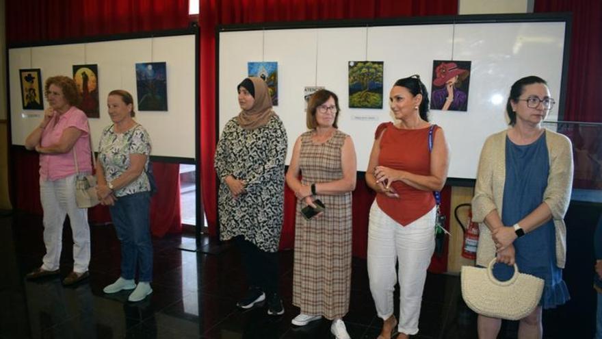 Los integrantes del «Campus Sénior» de Valga presumen de arte