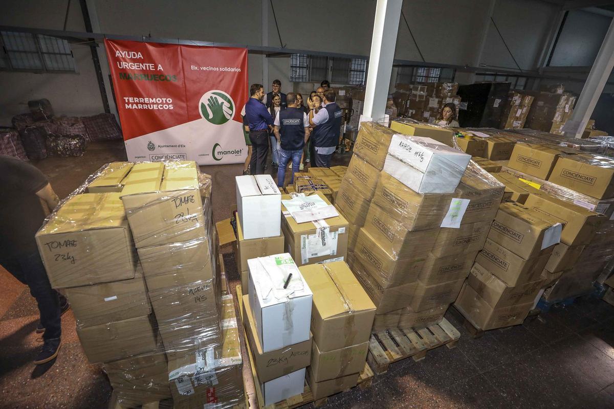 Elche envía hoy a Marruecos tres tráilers con 70 toneladas de ayuda humanitaria