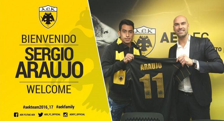 Araujo presentado como nuevo jugador del AEK de Atenas