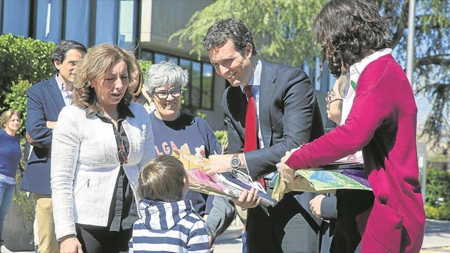 Críticas a Casado en el PP por imponer las listas sin diálogo