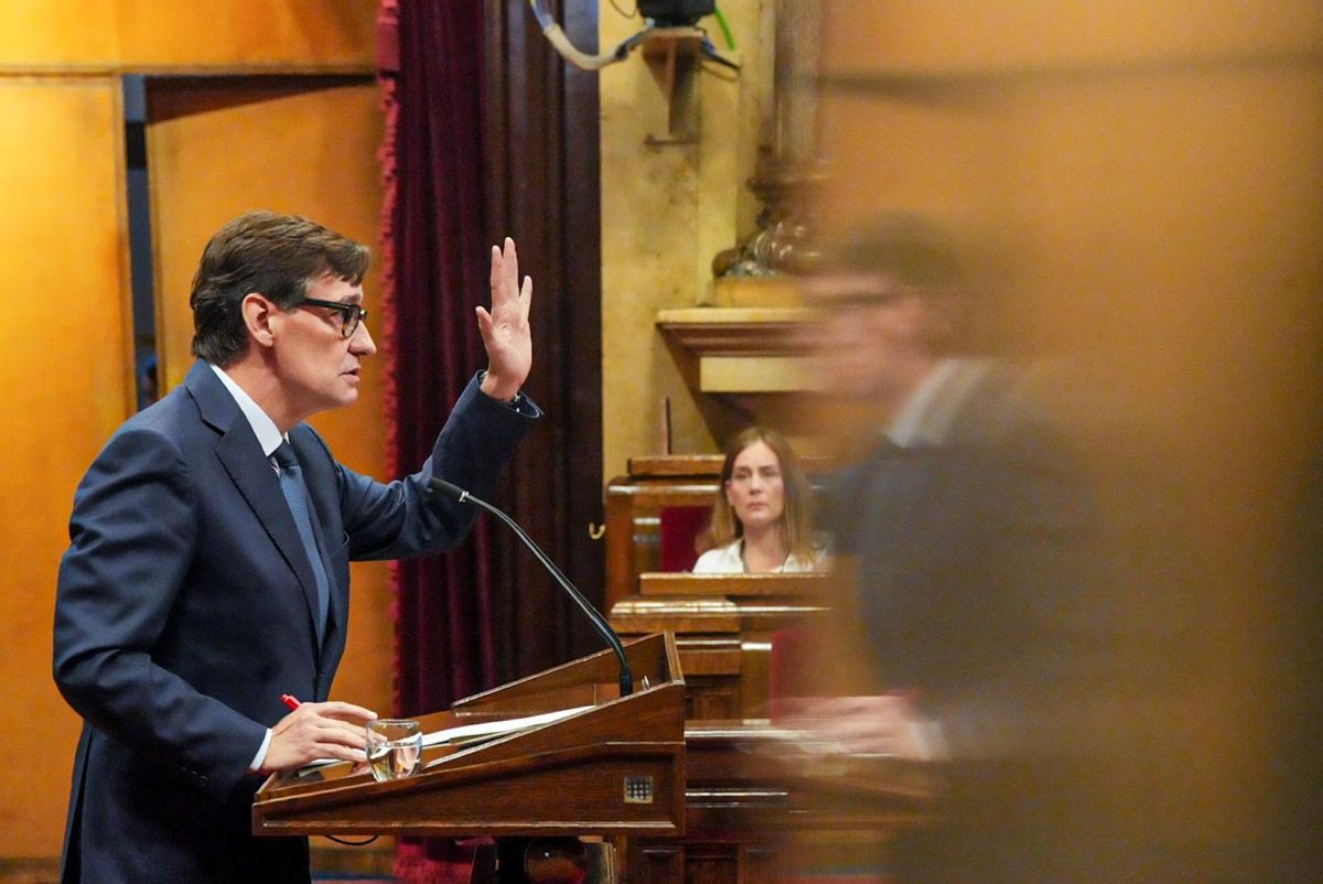 El president de la Generalitat, Salvador Illa, en el pleno del Parlament. El president de la Generalitat, Salvador Illa, en el pleno del Parlament.