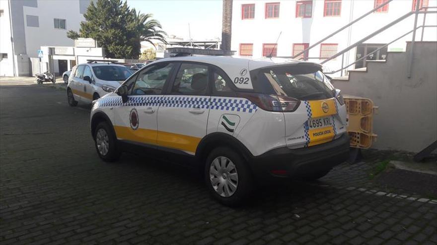 El ayuntamiento adquiere un nuevo coche para dotar a la policía local