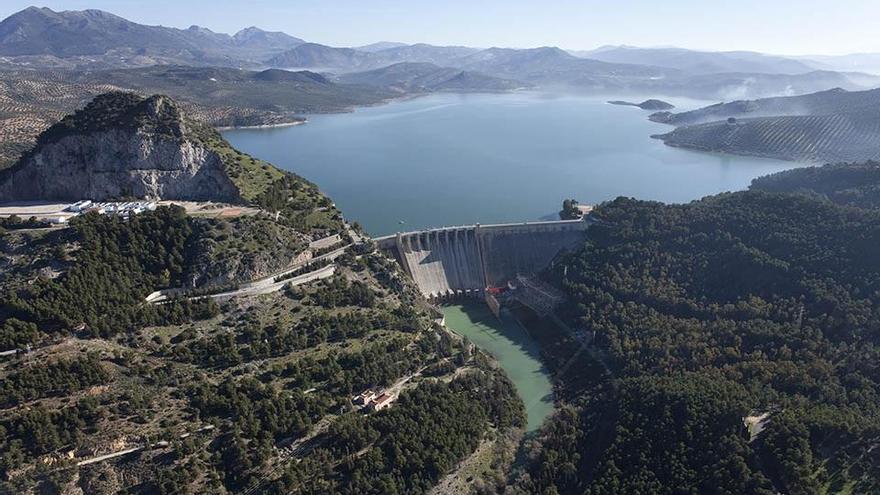 Panorámica del embalse de Iznájar.