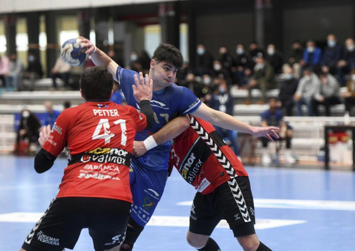 El último derbi disputado en Pontevedra, en enero de 2022. | GUSTAVO SANTOS