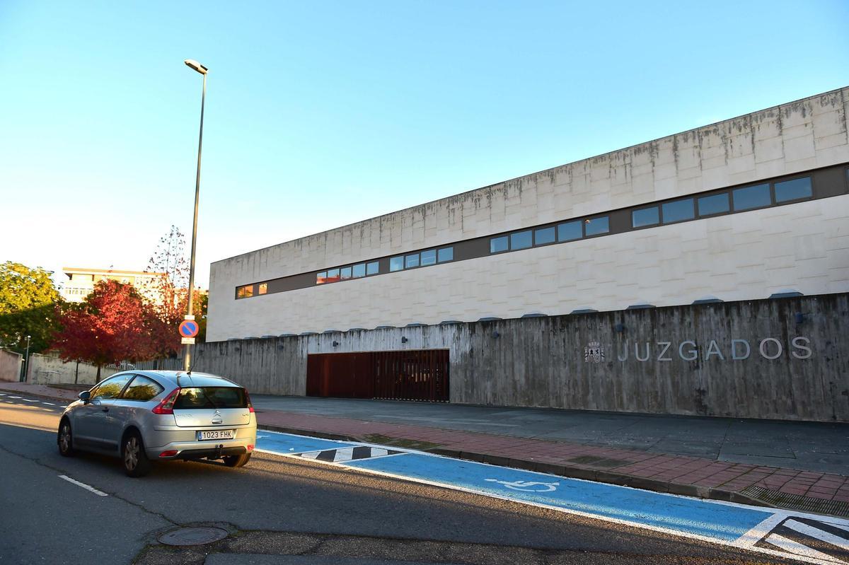 Juzgados de Plasencia, donde han exonerado a una mujer de pagar 1,2 millones por deudas.