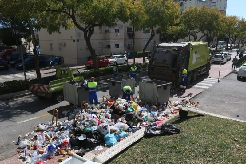 Recogida de basura en La Palmilla.